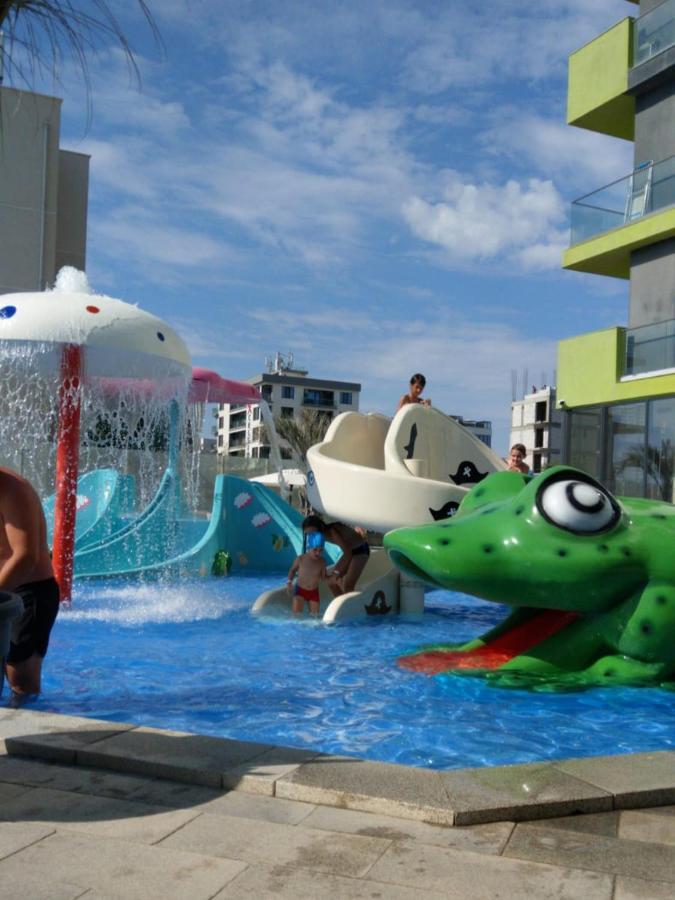 Eka Studio - Pool & Spa Beach Resort Năvodari Kültér fotó