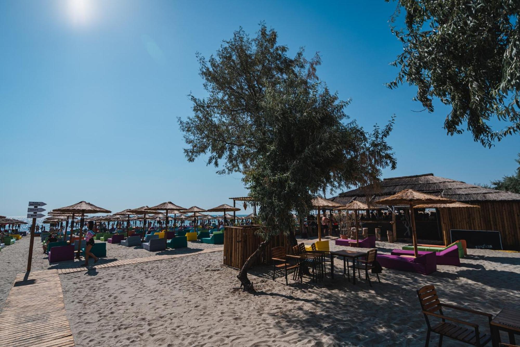 Eka Studio - Pool & Spa Beach Resort Năvodari Kültér fotó