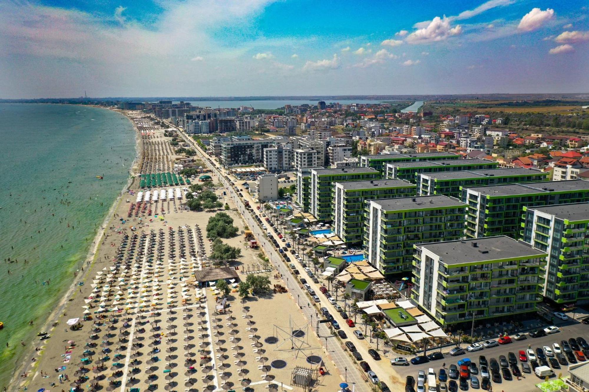 Eka Studio - Pool & Spa Beach Resort Năvodari Kültér fotó