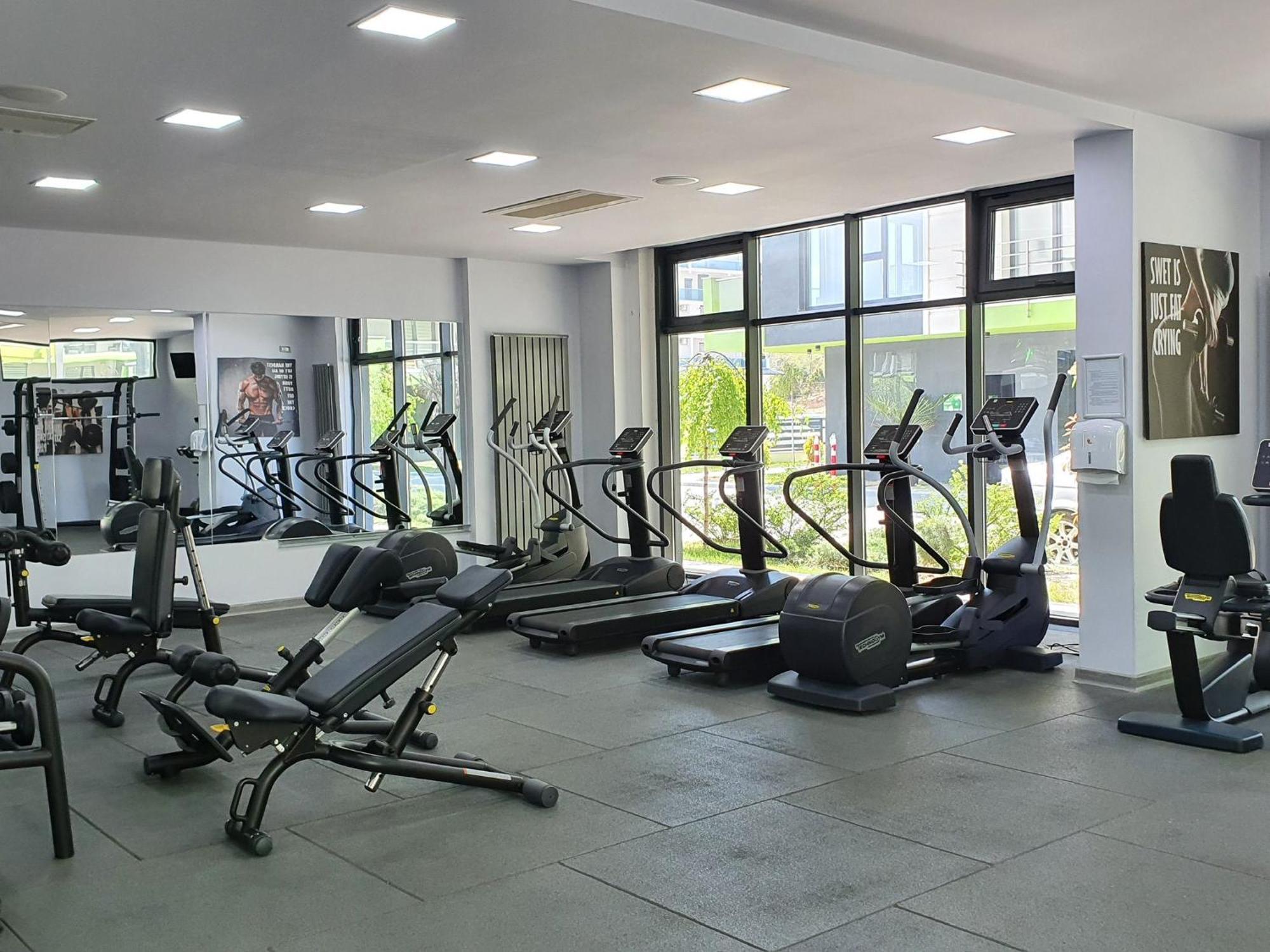 Eka Studio - Pool & Spa Beach Resort Năvodari Kültér fotó