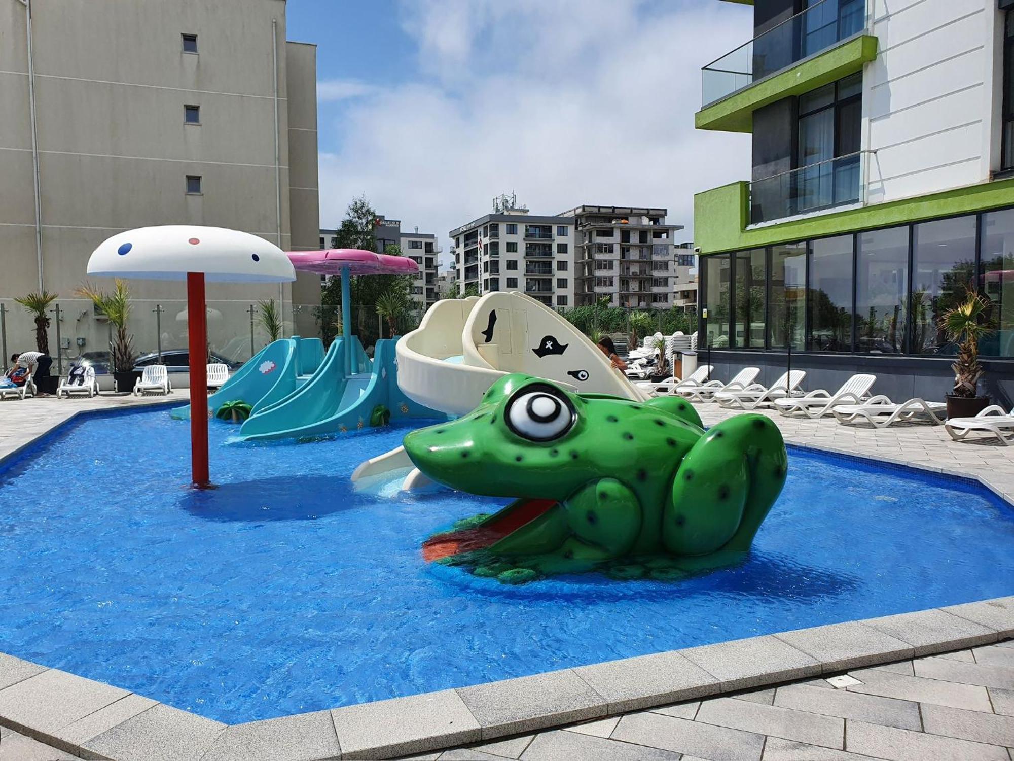 Eka Studio - Pool & Spa Beach Resort Năvodari Kültér fotó