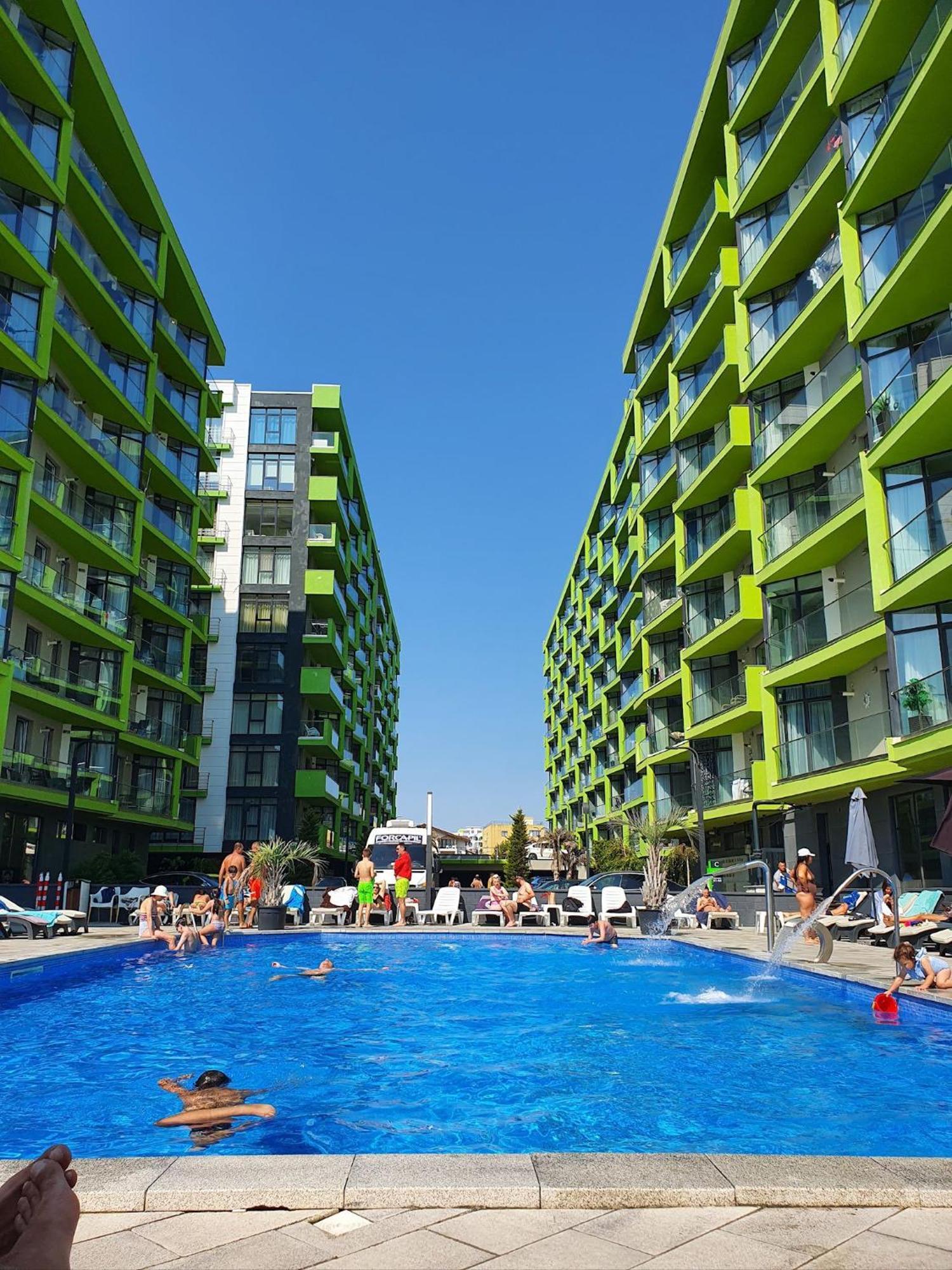 Eka Studio - Pool & Spa Beach Resort Năvodari Kültér fotó