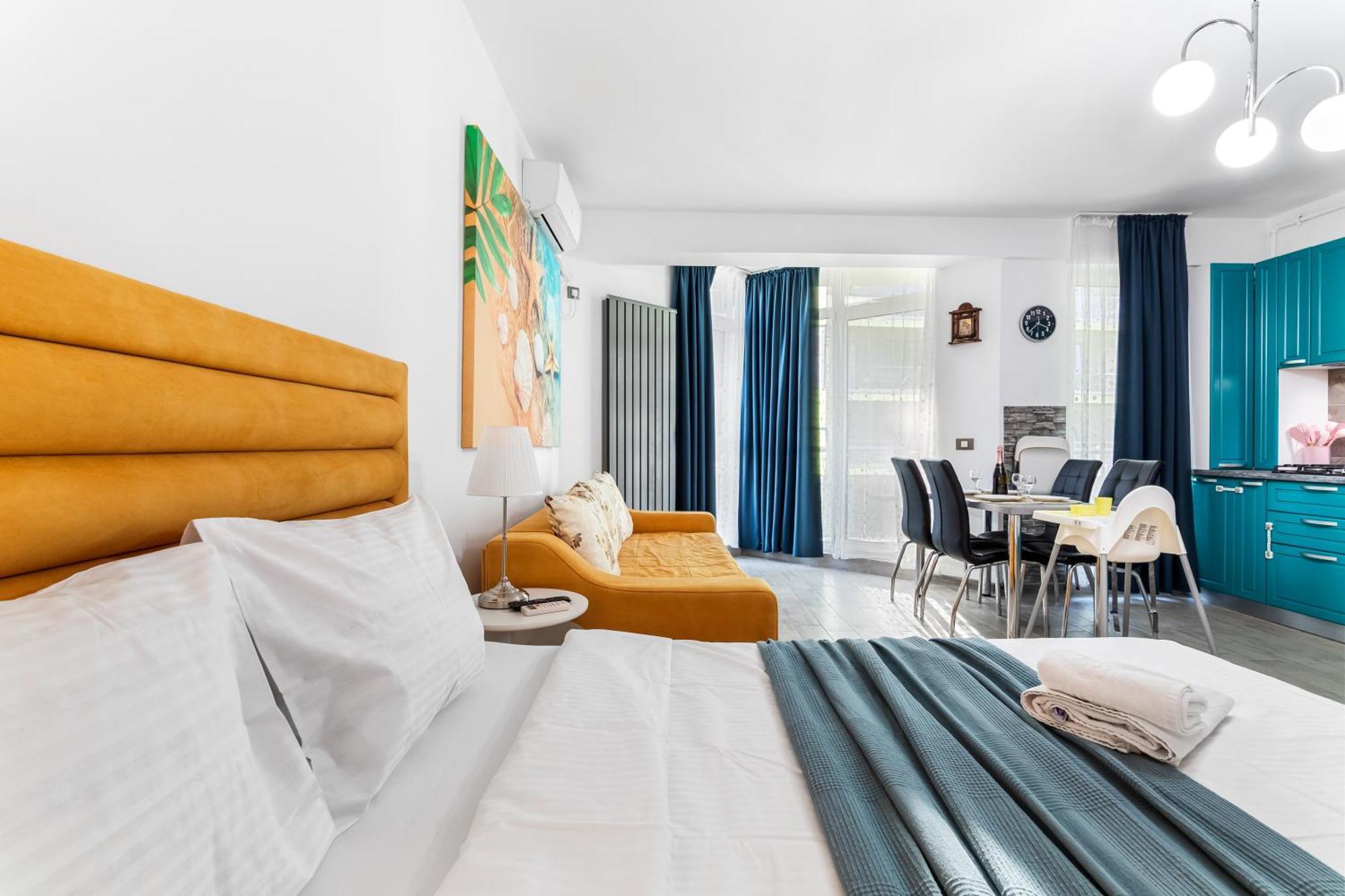 Eka Studio - Pool & Spa Beach Resort Năvodari Kültér fotó